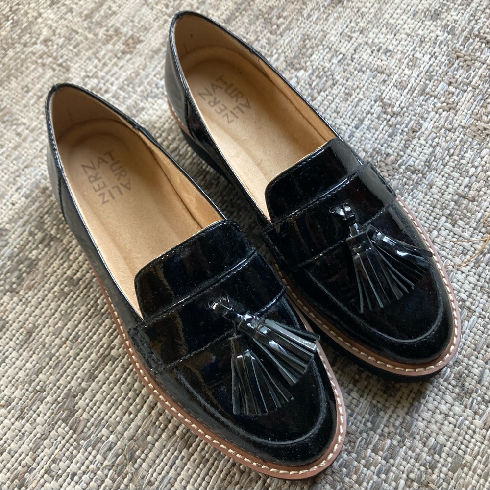 August Naturalizer Loafers